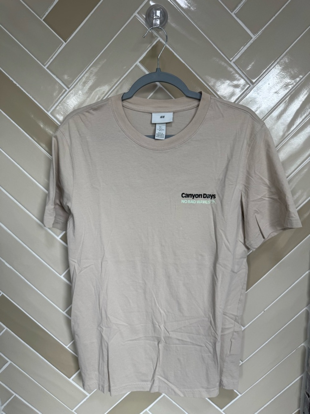 H&M Beige 'Canyon Days' Short Sleeve Tee